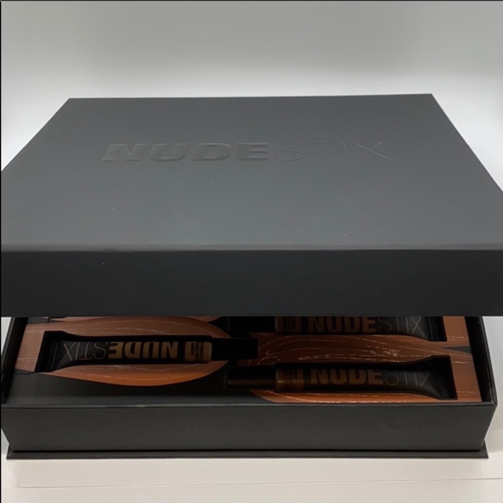 Nudestix - Picture 3 of 4